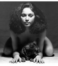 Голая киска Мадонны в откровенной фотосессии фото #7