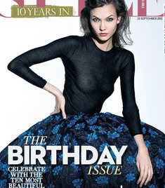 Карли Клосс зсветила грудь в журнале Sunday Times Style, 2012